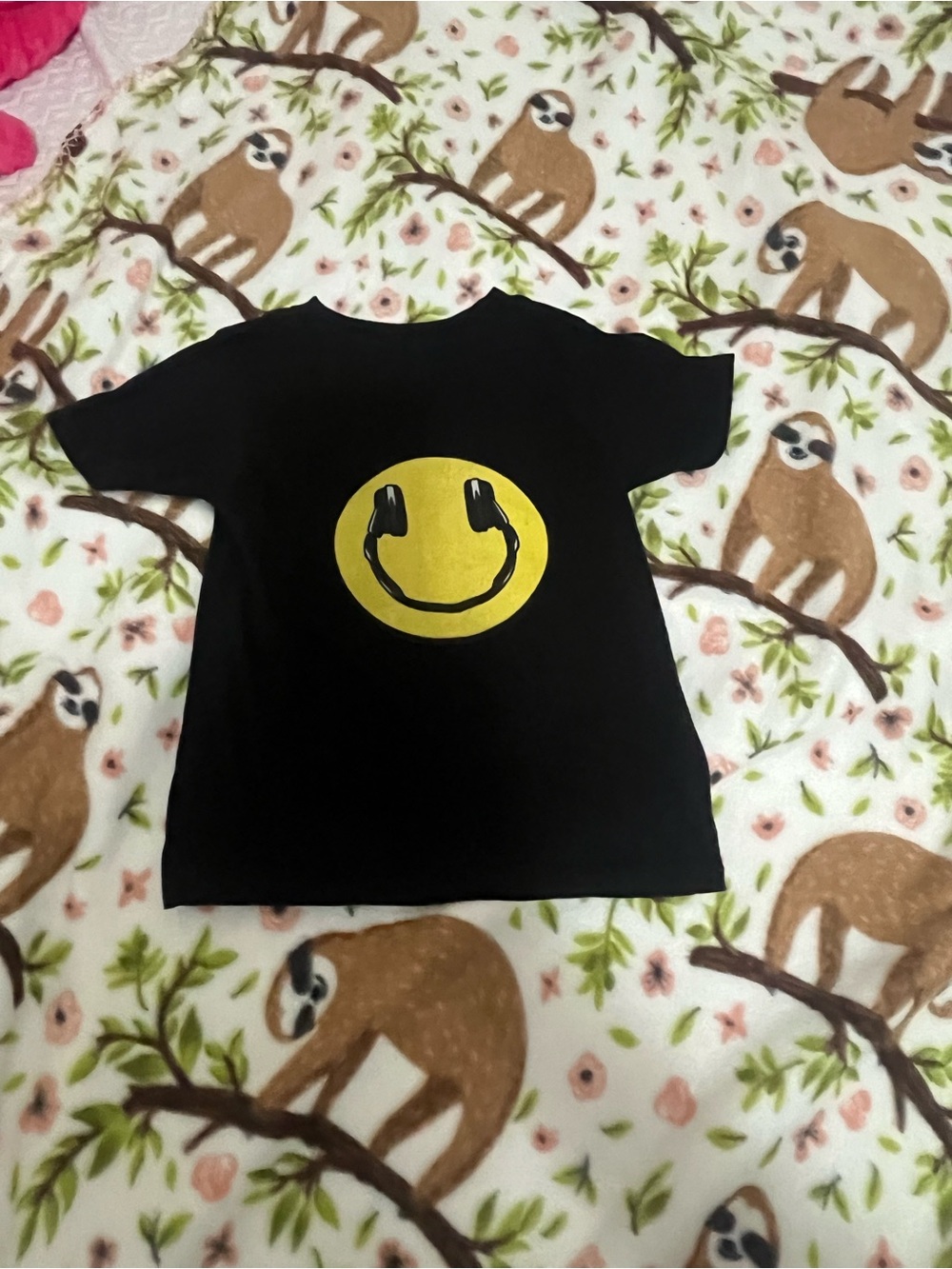 Kids Black T‑Shirt with Yellow Smiley Face Graphic / Boys 4T